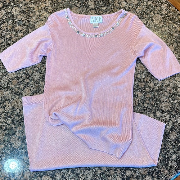 Vintage baby pink soft silky beaded knitwear skirt and sweater set - Picture 2 of 8